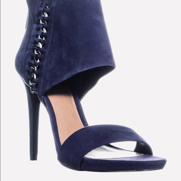 Vince Camuto Shoes - Vince Camuto suede sandals